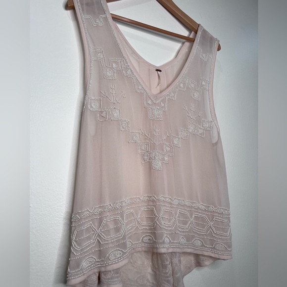 Elegant Pink Sleeveless Top - Picture 3 of 13
